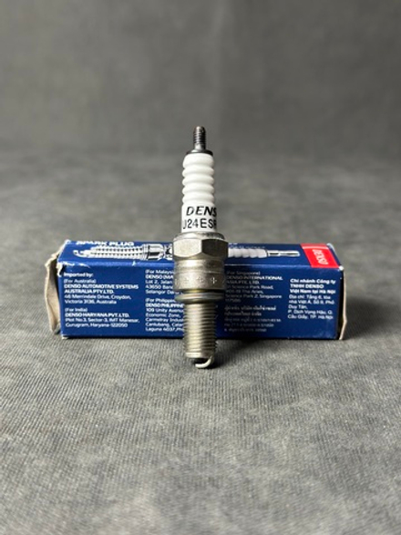 Свеча зажигания DENSO U24ESR-N (4126)