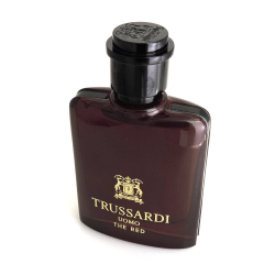 Trussardi Uomo The Red — туалетная вода для мужчин.