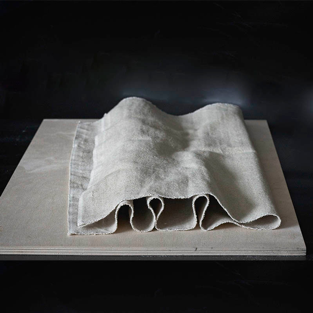 Доска с пекарской тканью для расстойки теста