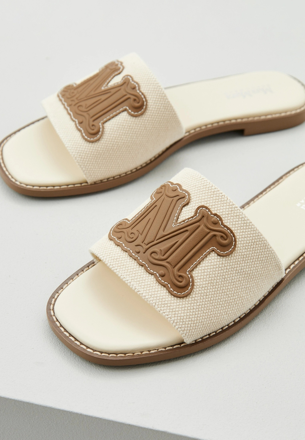 Шлепанцы женские MAX MARA BEACHWEAR BCHCAUCASO