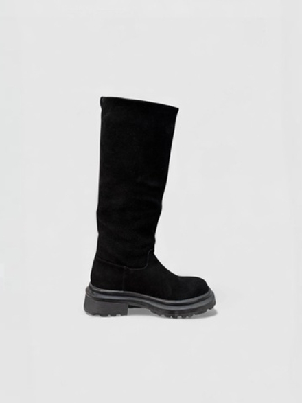 Черные зимние сапоги из натуральной замши