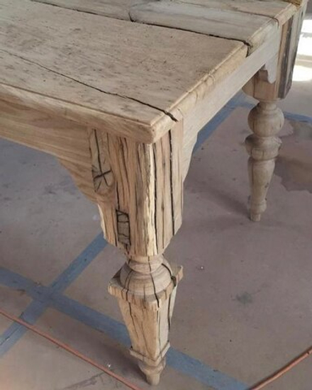 обеденный стол