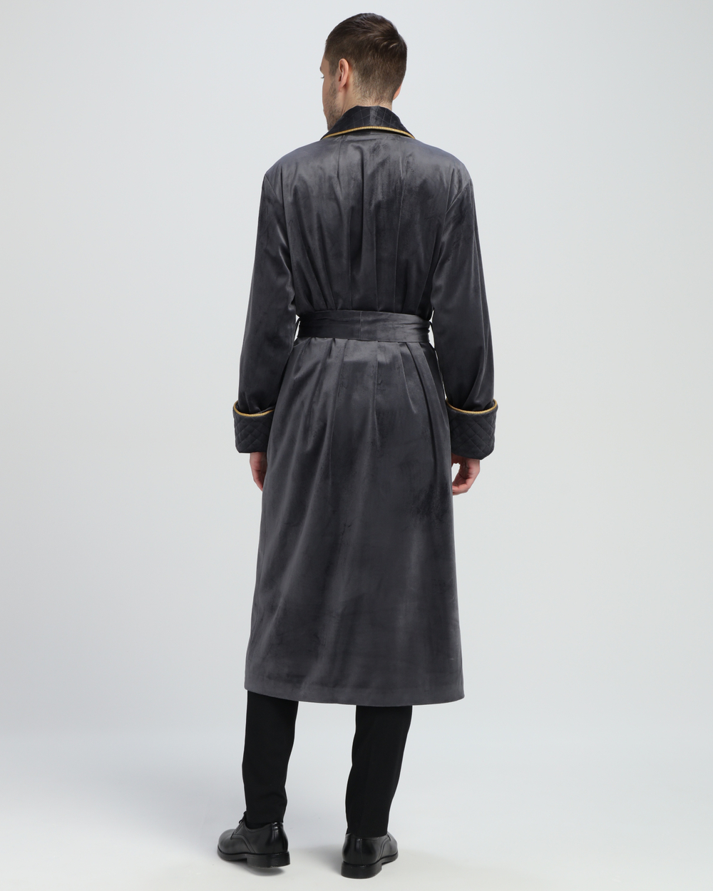 Халат бархатный со стеганными бортами