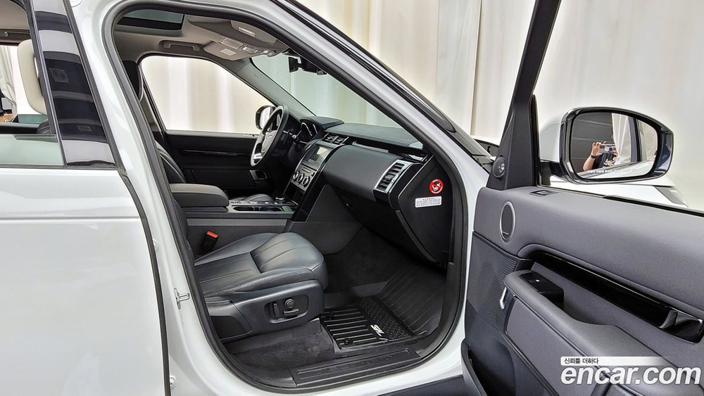 Land Rover Discovery 5 2.0 SD4 SE (10.2019)