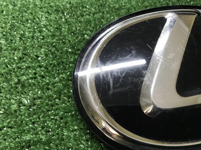 Эмблема решетки радиатора Lexus RX 4 (2019-2022)