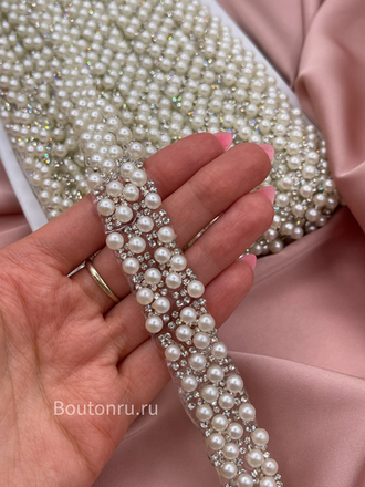 Тесьма термоклеевая с жемчугом и стразами 18 мм скидка