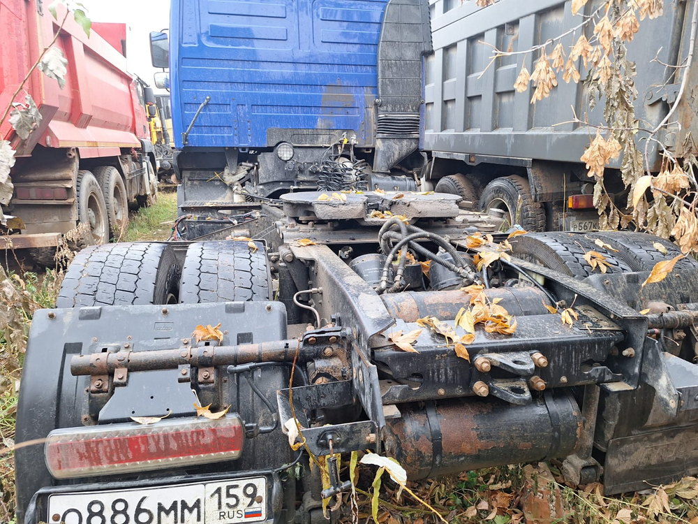 МАЗ 5440 4x2 Седельный тягач 5440С5-8580-031 (Дизельный, 6,7 л, 328 л.с., МТ)