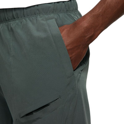 Мужские теннисные шорты Nike Court Dri-Fit Advantage 7" Tennis - зеленый