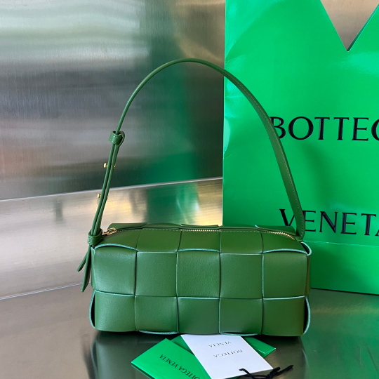 Bottega Veneta Small Brick Cassette 23 cm