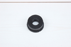 Изолятор крышки клапанов Cummins ISBe 0449 /5271613/