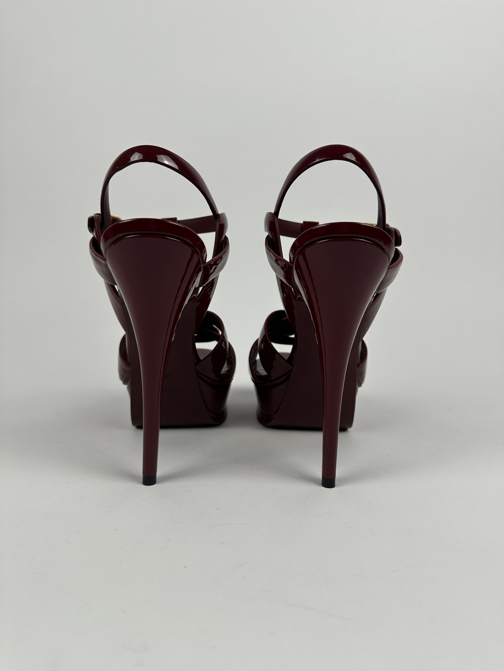 Босоножки Saint Laurent Tribute