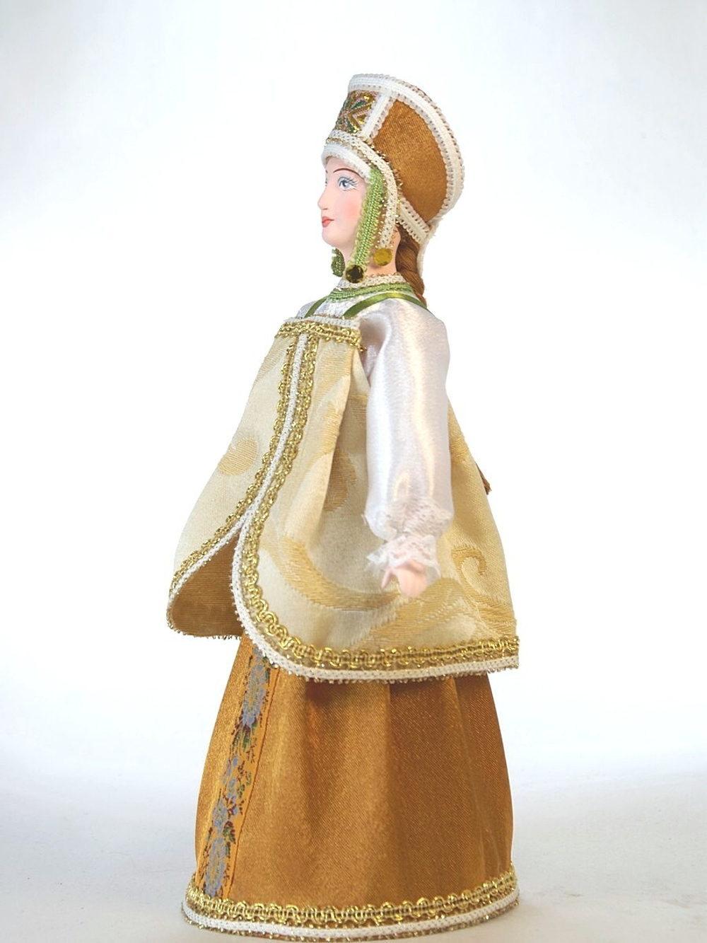 Кукла коллекционная Русская красавица в национальном костюме