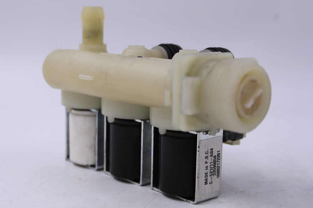 Электромагнитный тройной заливной клапан 33590058 стиральной машины Ariston, Indesit