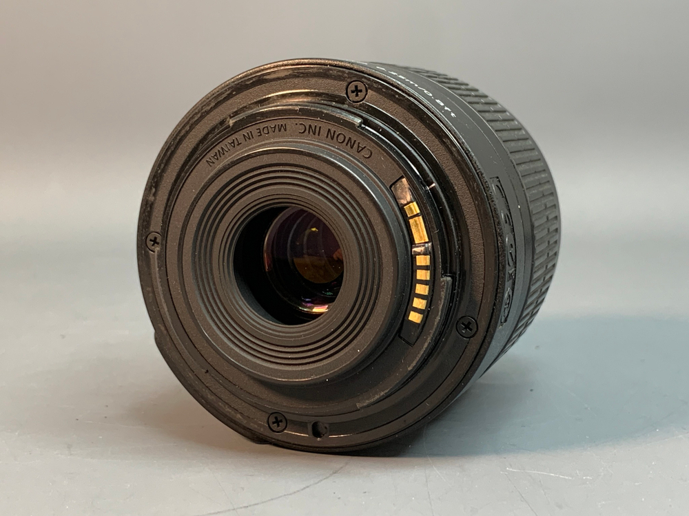 Canon 600D kit 18-55mm 3.5-5.6 IS ll 12.498 Кадров