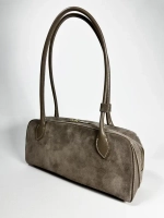 Женская сумка-багет из натуральной замши цвета тауп
