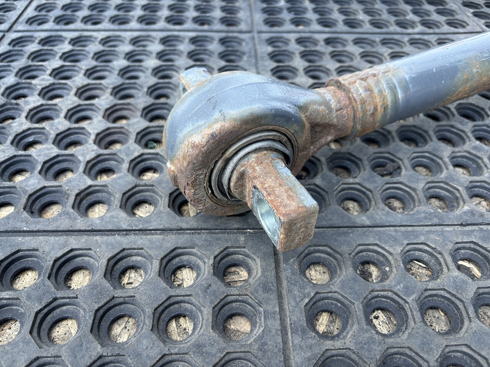 Тяга реактивная V-образная 2019г.