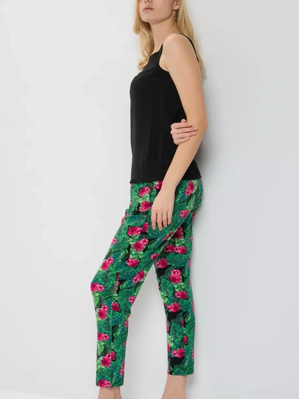 Брюки домашние широкие на резинке