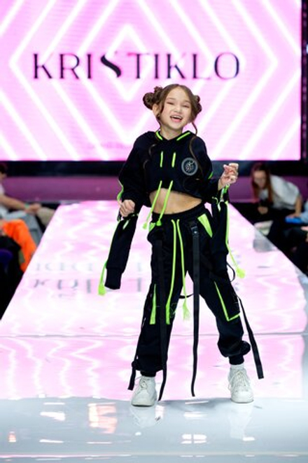 Черный костюм для танцев