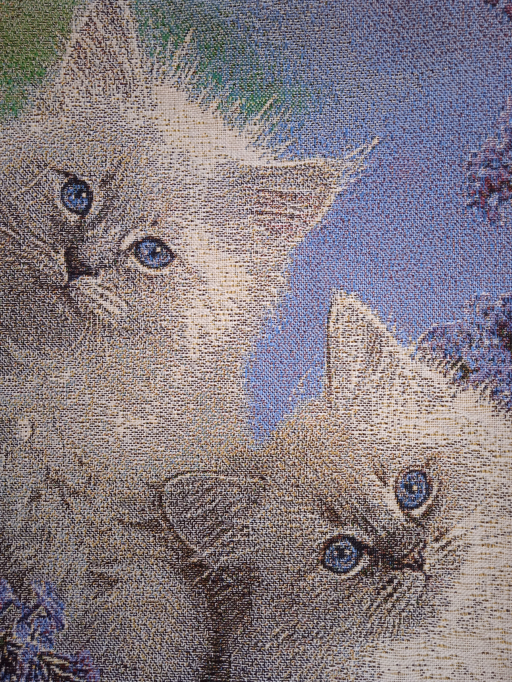 Декоративный гобеленовый чехол для интерьерной подушки Котята в сирени 38*38