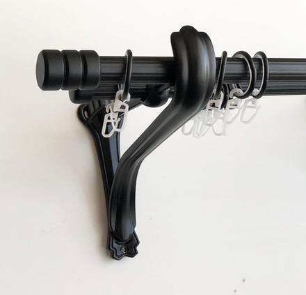 Карниз кованый рифленый для штор "Ост Цилиндр-II" d25/16 мм двухрядный, цвет черный