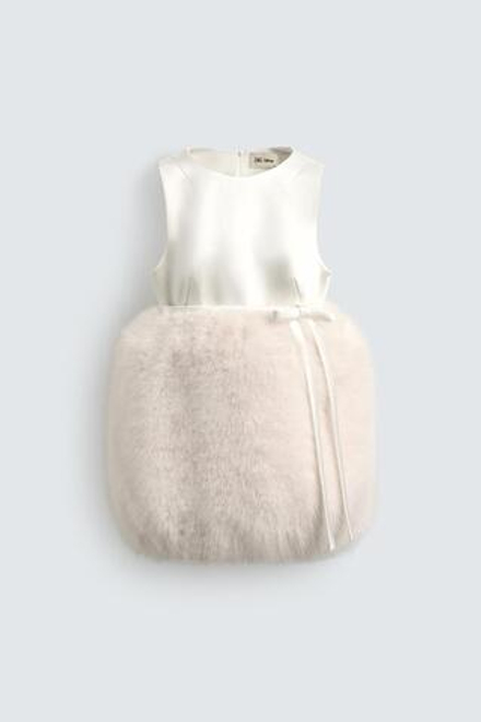 ZARA HARRY LAMBERT X DISNEY МИНИ-ПЛАТЬЕ С ИСКУССТВЕННЫМ МЕХОМ, ЭКРЮ