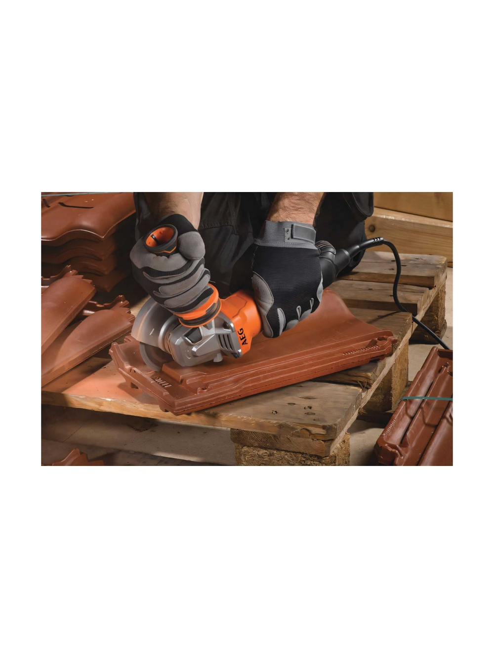 Угловая шлифмашина AEG WS13-125SXE 4935451309