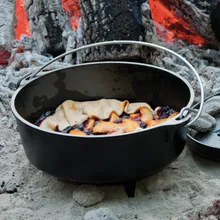 Жаровня чугунная на ножках, 26 см, 3.8 л, угольная, Lodge