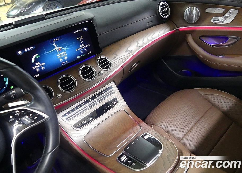 Mercedes-Benz E-Class W213 E300e 4MATIC Exclusive (02.2021)