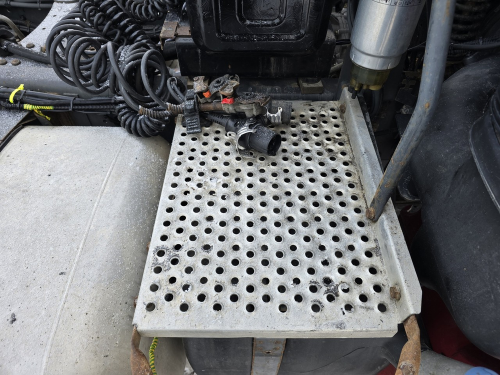 Трап на раму за кабиной