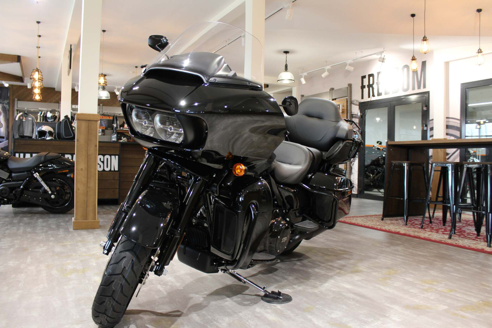 Мотоцикл Harley-Davidson Road Glide Limited 114 (BLACK) с НДС