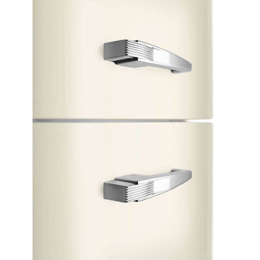 Отдельностоящий двухдверный холодильник Smeg FAB30RCR5