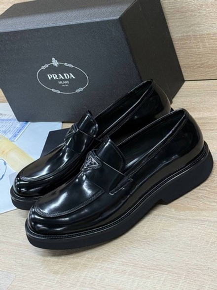 Лоферы Prada