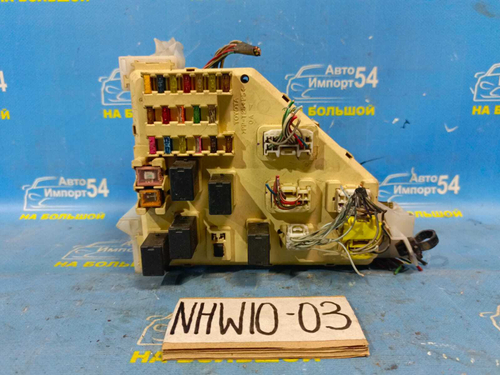 Блок предохранителей салонный TOYOTA PRIUS 1999