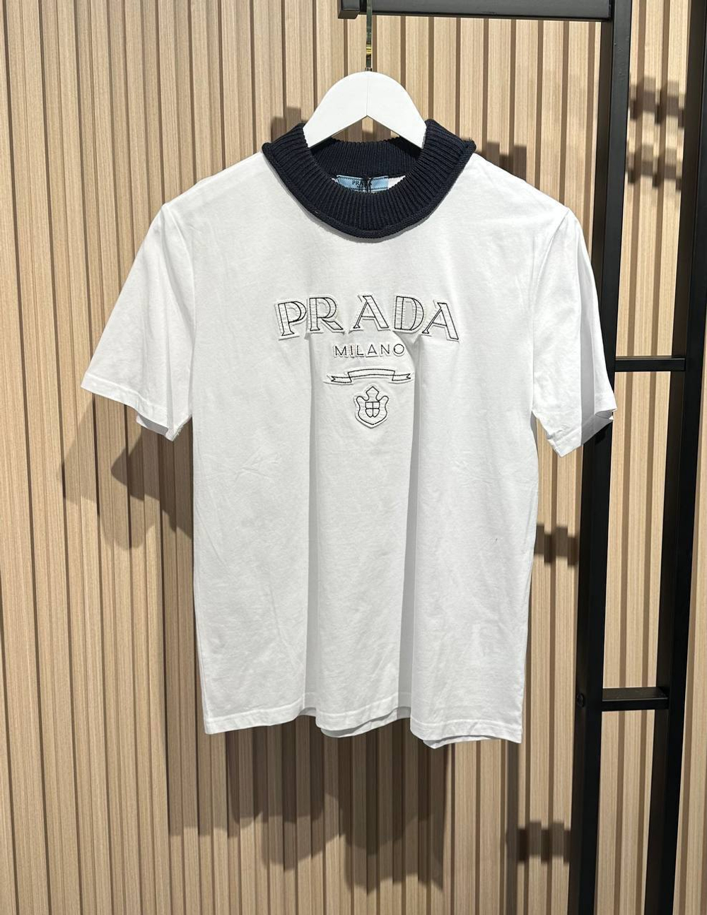 Футболка Prada