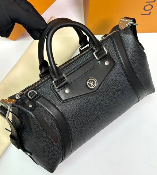 Сумка Louis Vuitton Biker, черный