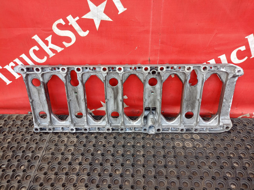 Плита двигателя 2018 г.