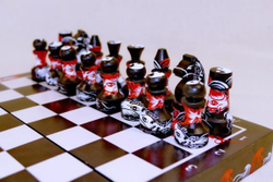 Шахматы походные "Инь-Янь" миниатюра