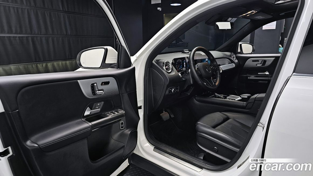 Mercedes-Benz GLB-Class X247 GLB200 d (08.2021)