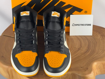 Air Jordan 1 Retro High OG Yellow Toe