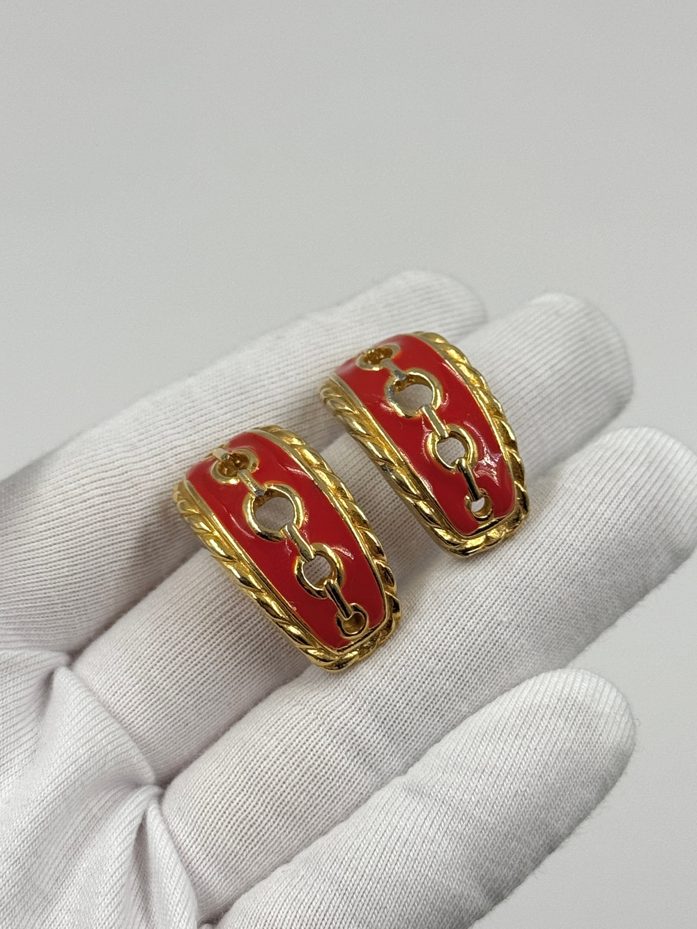Серьги полукольца с красной эмалью