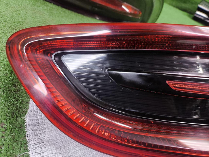 Фонарь левый внешний Porsche Macan 95b (2014-2018)