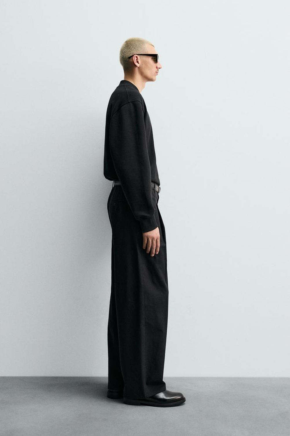 ZARA ТОЛСТОВКА С ВОРОТНИКОМ НА МОЛНИИ, ЧЕРНЫЙ