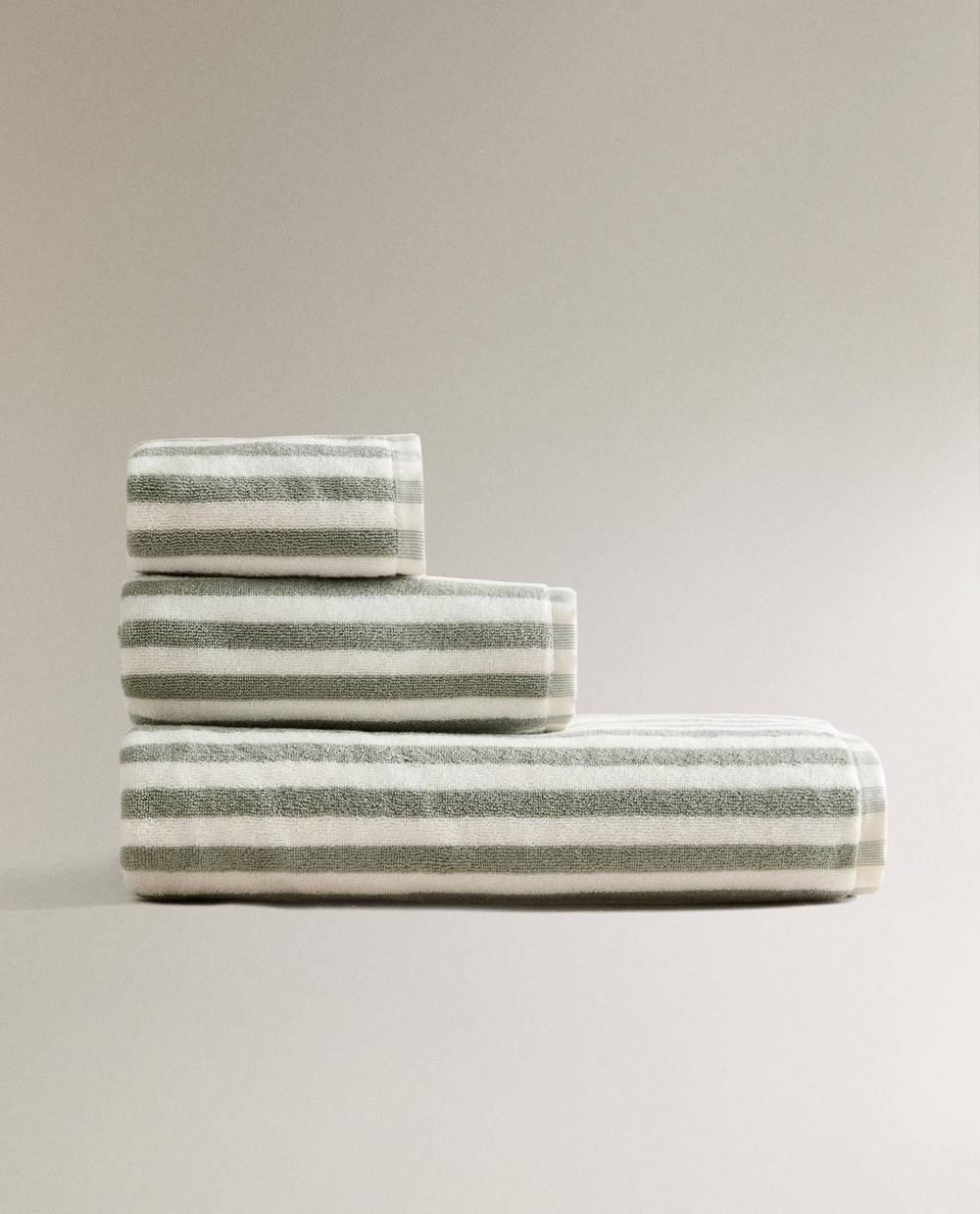 Zara Home - Красочное полосатое банное полотенце, зеленый, 30х50 см