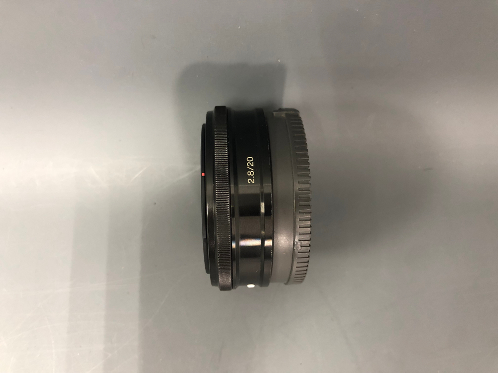 Sony 20mm 2.8 E