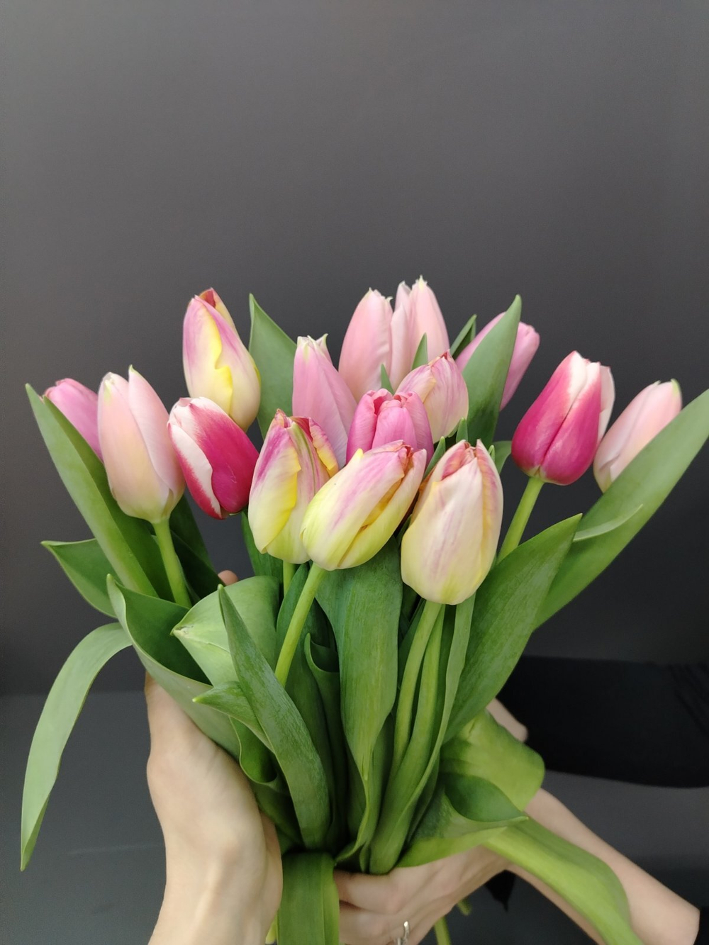 Микс 15 (розовые, бело-розовые, бежевые) в нежной упаковке
