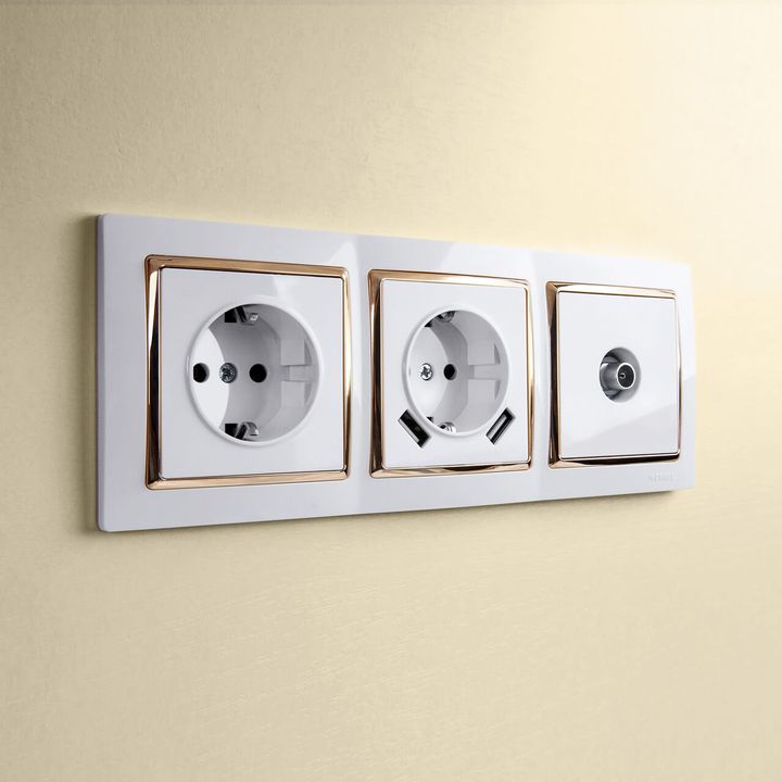 Рамка Werkel Snabb на 3 поста белый/золото W0031933 4690389160875