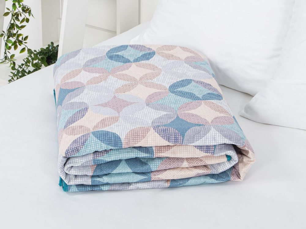 Покрывало на кровать, стеганое, поплин с размерами 215х220