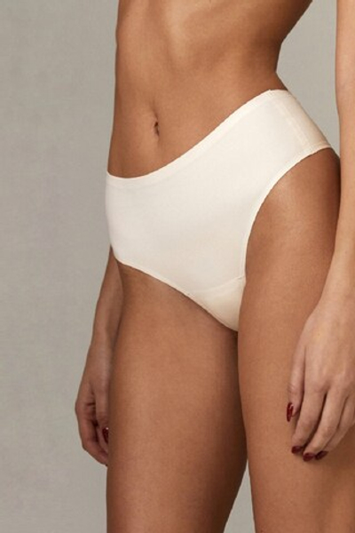 AMBERLY CREME Трусы стринги ARUELLE