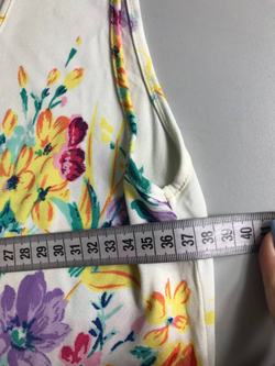 Топ Angelo Marani с красивыми цветами, визуально 44 размер