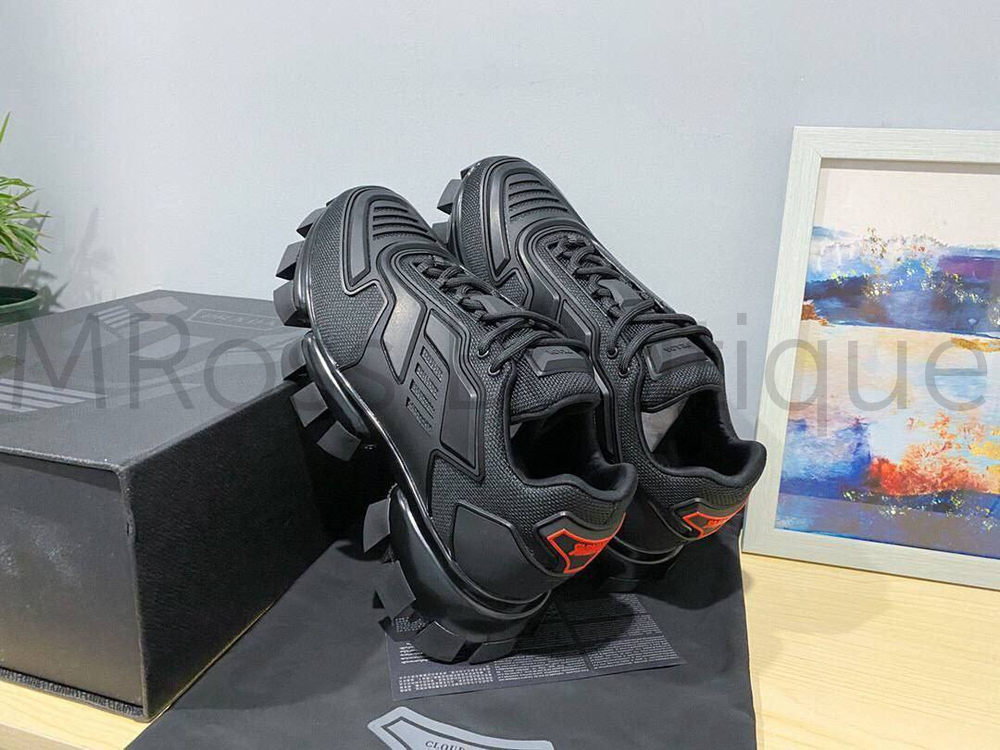 Женские кроссовки Prada Cloudbust Thunder черного цвета на высокой подошве
